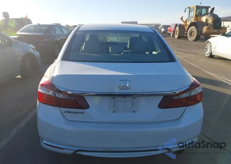 2016 Honda Accord Lx z USA, uszkodzony, nr VIN 1HGCR2F38GA106962